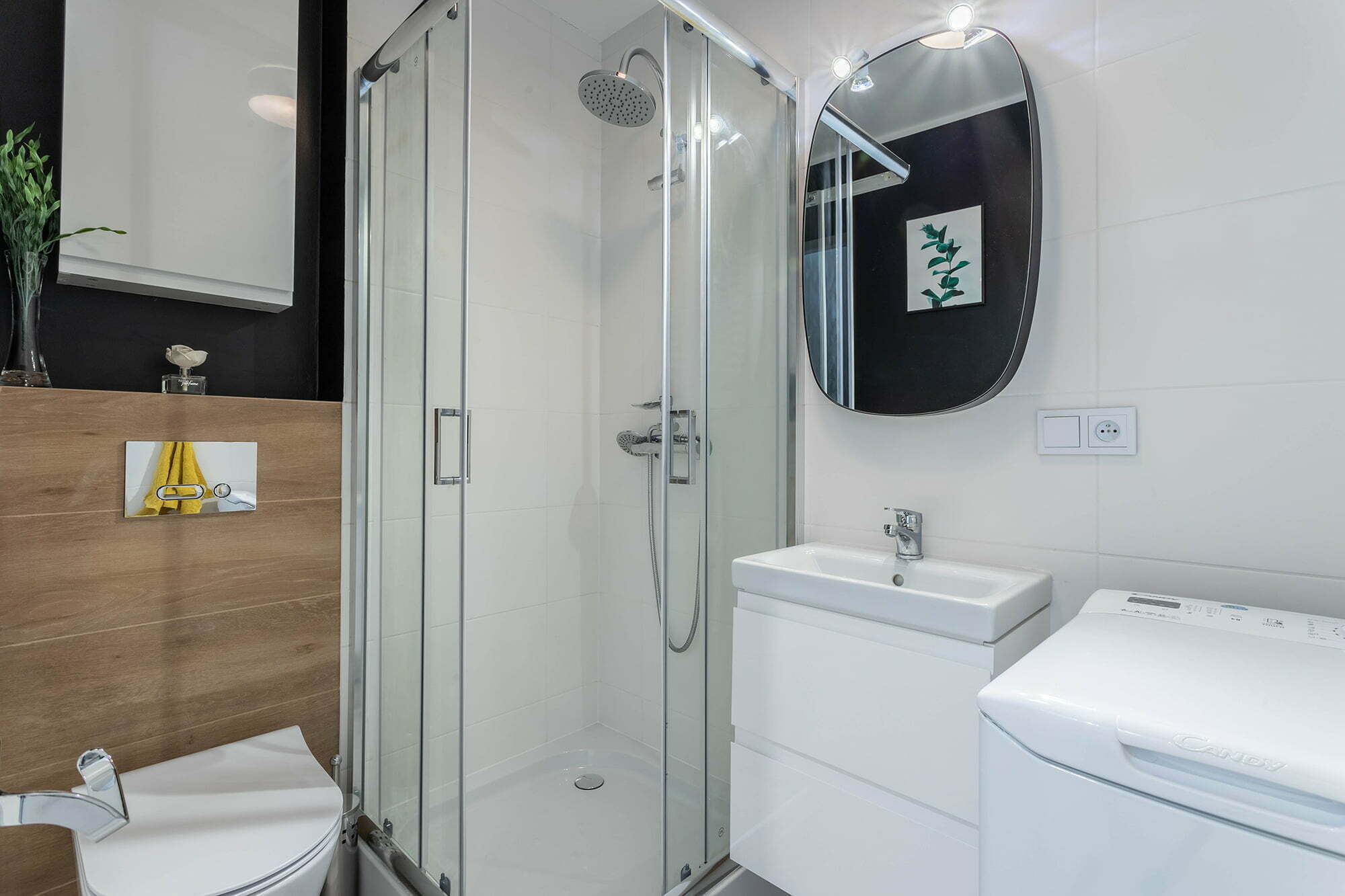 łazienka mała biało czarna jasna nowoczesna aranżacja Beata Kołodziejczyk